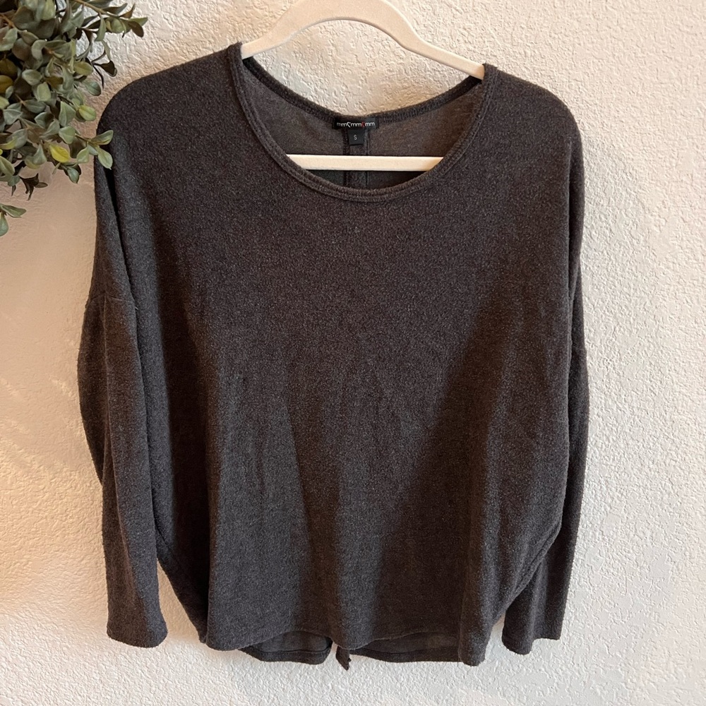 M Cruel Girl button back top
